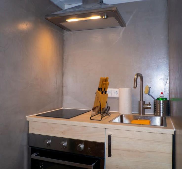 Modern Cozy Apt. -With 2 Tv, Netflix And Work Desk Essen Exterior photo